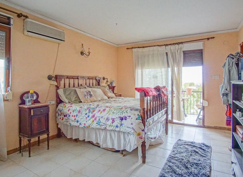 6 slaapkamer Villa te koop in Denia met zwembad - € 649.000 (Ref: 9064026)