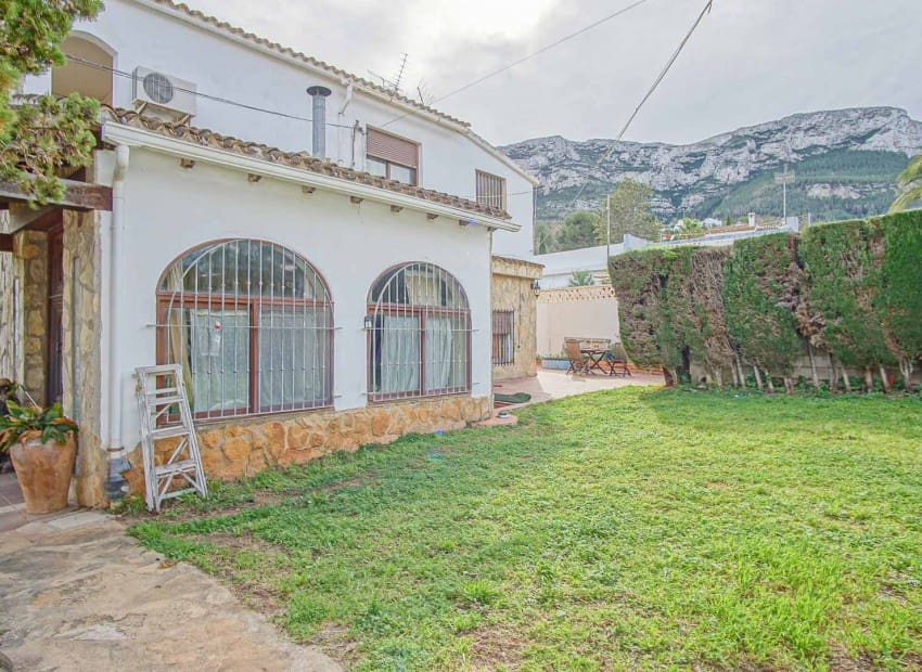 6 slaapkamer Villa te koop in Denia met zwembad - € 649.000 (Ref: 9064026)