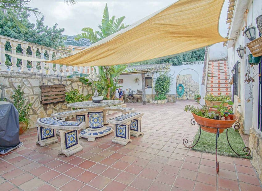 6 slaapkamer Villa te koop in Denia met zwembad - € 649.000 (Ref: 9064026)
