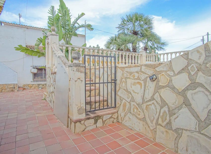 6 slaapkamer Villa te koop in Denia met zwembad - € 649.000 (Ref: 9064026)