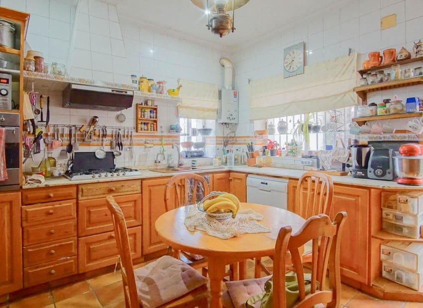 6 slaapkamer Villa te koop in Denia met zwembad - € 649.000 (Ref: 9064026)