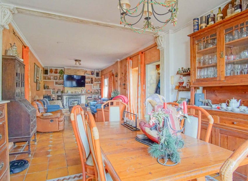 6 slaapkamer Villa te koop in Denia met zwembad - € 649.000 (Ref: 9064026)