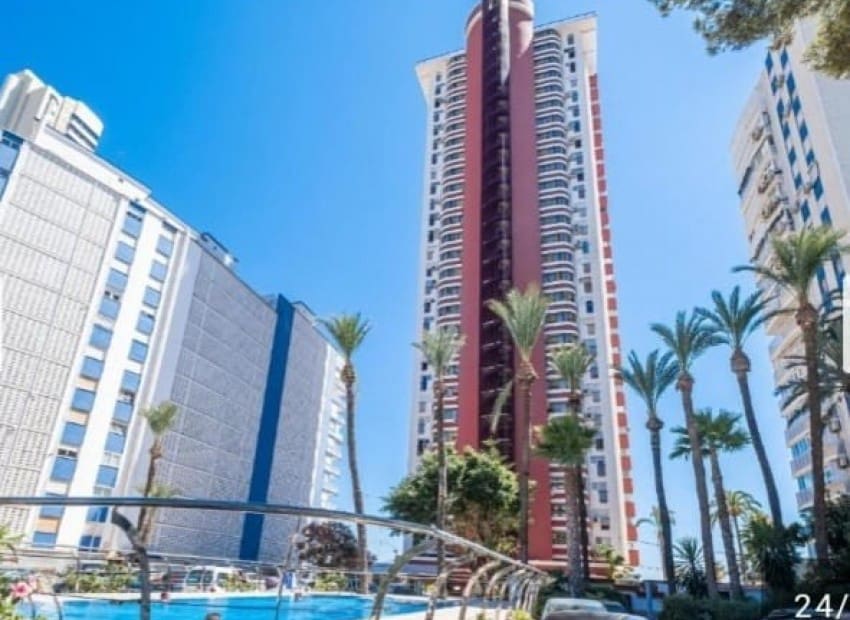 1 bedroom Apartment for sale in Benidorm with pool - € 269,000 (Ref: 9066561)