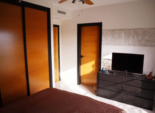 4 bedroom Villa for sale in La Nucia Pueblo  , La Nucia with pool - € 366,000 (Ref: 9066563)