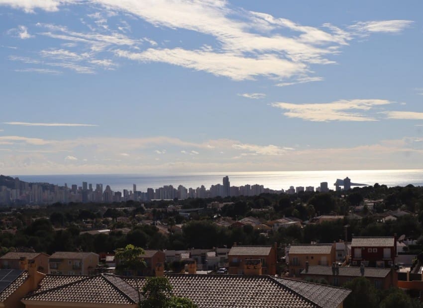 4 soveværelse Villa til salg i La Nucia med swimmingpool - € 366.000 (Ref: 9066563)