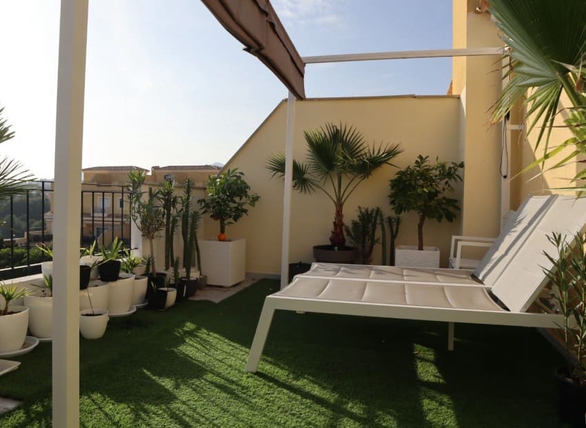 4 soveværelse Villa til salg i La Nucia med swimmingpool - € 366.000 (Ref: 9066563)