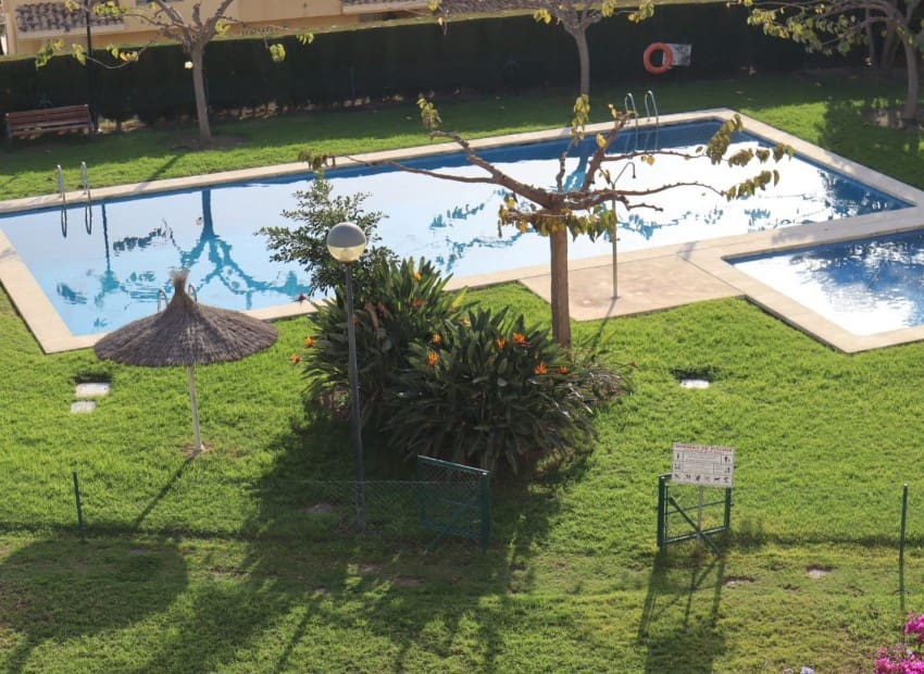 4 soveværelse Villa til salg i La Nucia med swimmingpool - € 366.000 (Ref: 9066563)