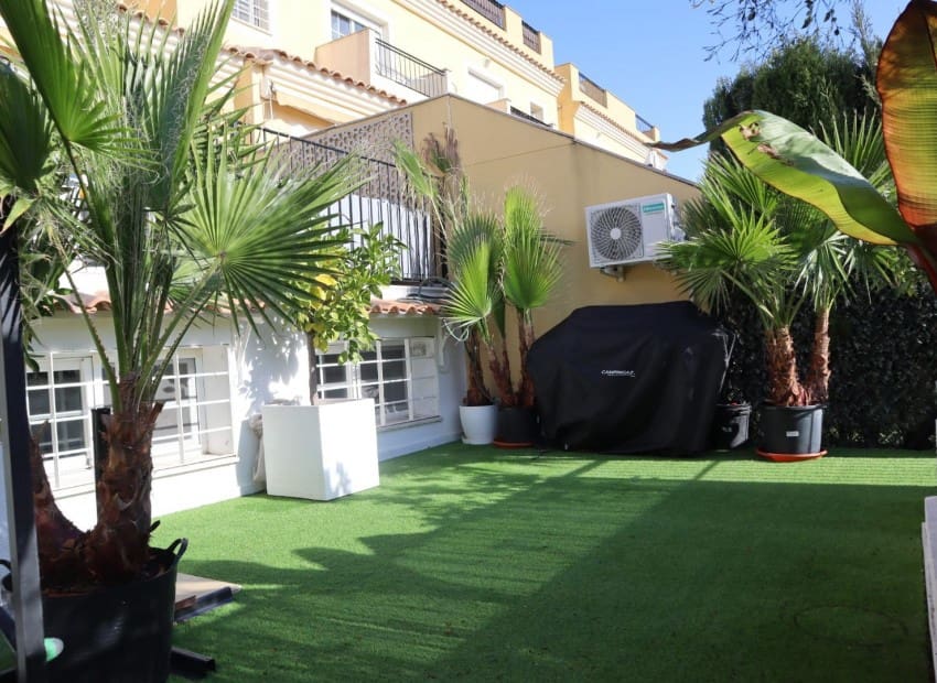 4 soveværelse Villa til salg i La Nucia med swimmingpool - € 366.000 (Ref: 9066563)