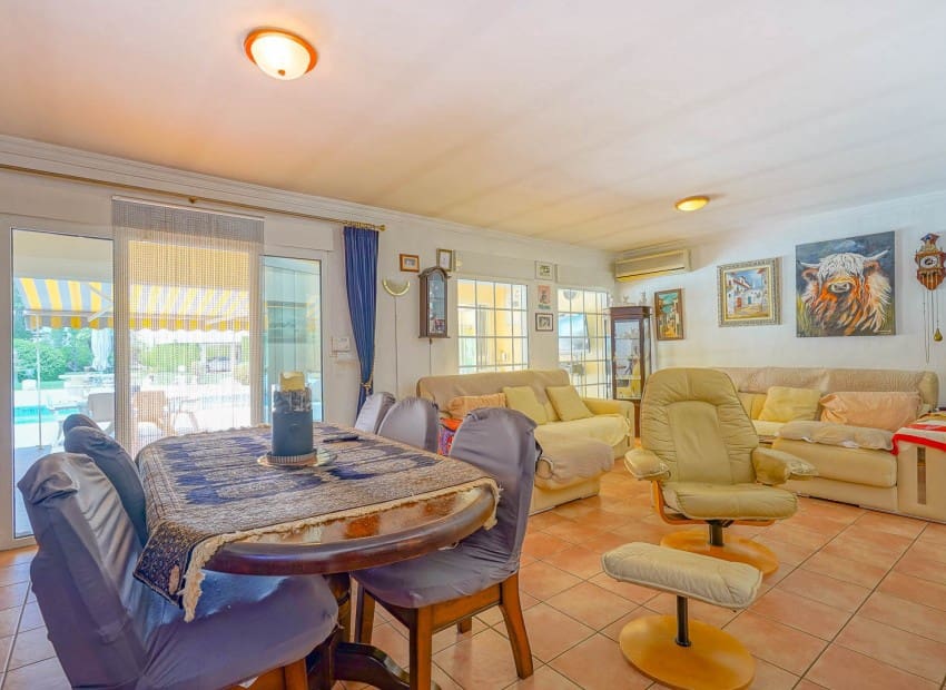 5 sovrum Villa till salu i Els Poblets med pool - 765 000 € (Ref: 9066971)