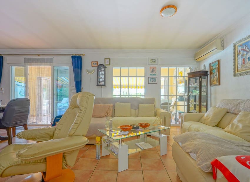 5 sovrum Villa till salu i Els Poblets med pool - 765 000 € (Ref: 9066971)