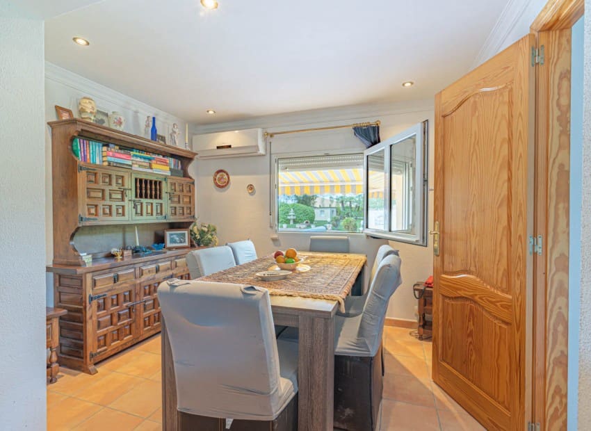 5 sovrum Villa till salu i Els Poblets med pool - 765 000 € (Ref: 9066971)