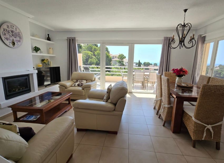 3 slaapkamer Halfvrijstaande villa voor vakantieverhuur in Altea la Vella met zwembad - € 3.000 (Ref: 9074297)
