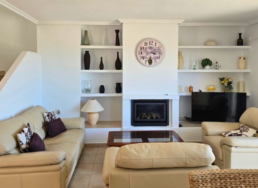 3 slaapkamer Halfvrijstaande villa voor vakantieverhuur in Altea la Vella met zwembad - € 3.000 (Ref: 9074297)