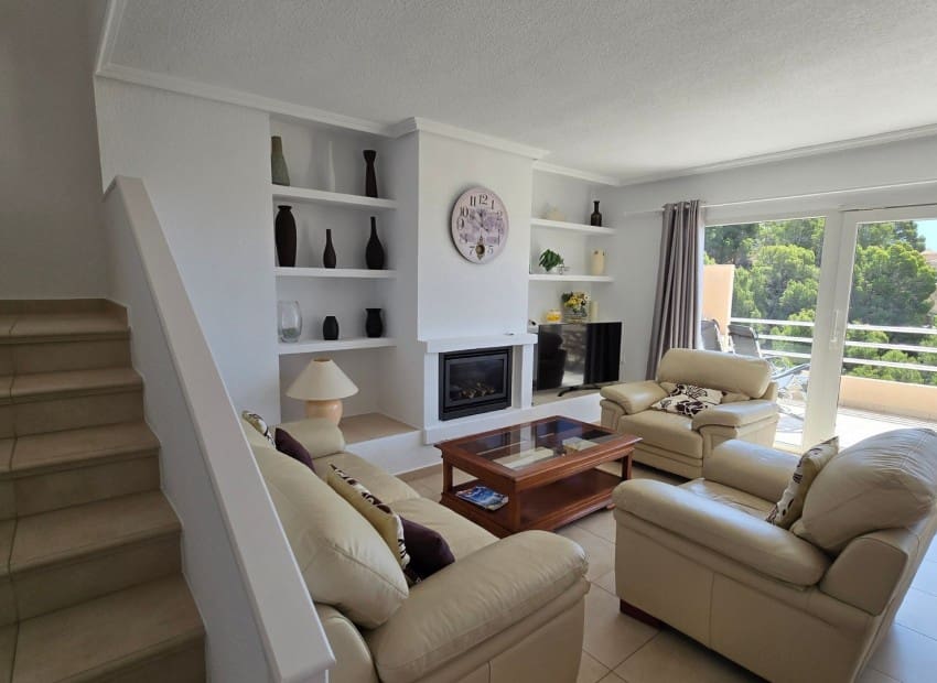 3 slaapkamer Halfvrijstaande villa voor vakantieverhuur in Altea la Vella met zwembad - € 3.000 (Ref: 9074297)