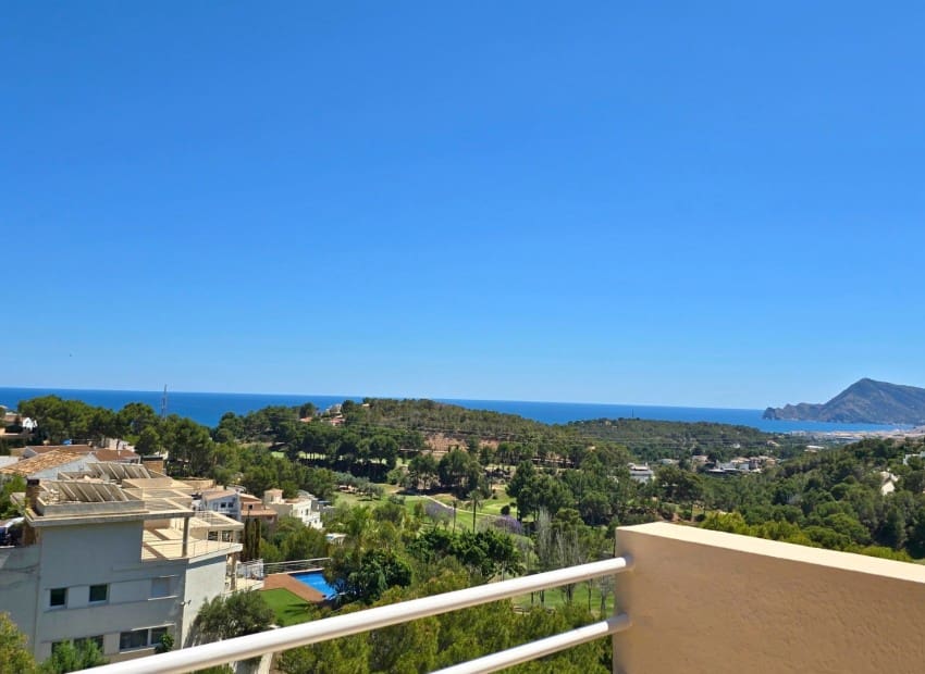 3 slaapkamer Halfvrijstaande villa voor vakantieverhuur in Altea la Vella met zwembad - € 3.000 (Ref: 9074297)