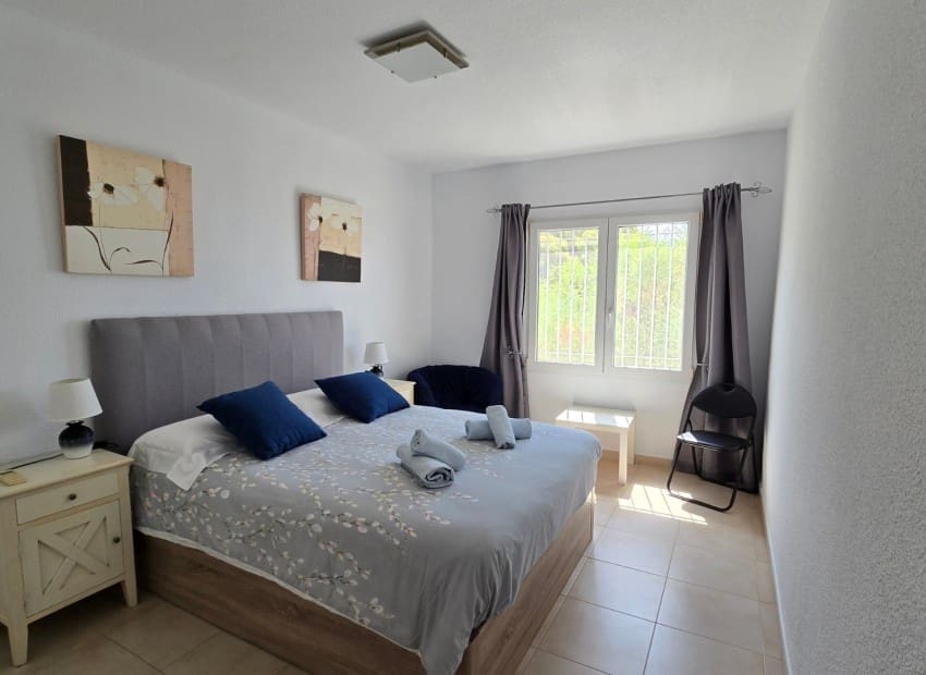 3 slaapkamer Halfvrijstaande villa voor vakantieverhuur in Altea la Vella met zwembad - € 3.000 (Ref: 9074297)