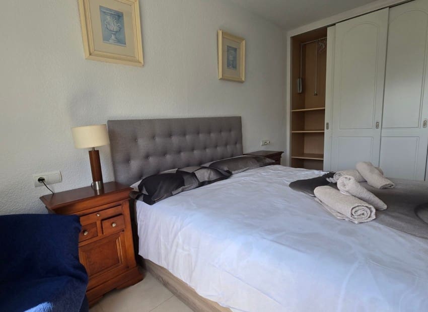 3 slaapkamer Halfvrijstaande villa voor vakantieverhuur in Altea la Vella met zwembad - € 3.000 (Ref: 9074297)