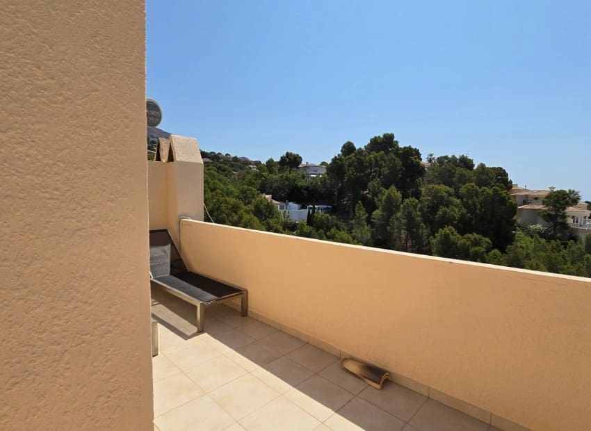 3 slaapkamer Halfvrijstaande villa voor vakantieverhuur in Altea la Vella met zwembad - € 3.000 (Ref: 9074297)