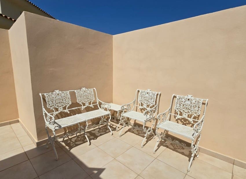 3 slaapkamer Halfvrijstaande villa voor vakantieverhuur in Altea la Vella met zwembad - € 3.000 (Ref: 9074297)