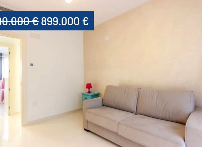 4 bedroom Villa for sale in Campoamor with pool - € 899,000 (Ref: 9074526)