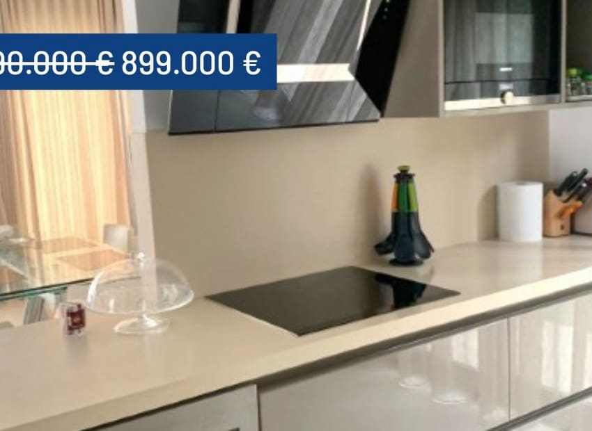 4 bedroom Villa for sale in Campoamor with pool - € 899,000 (Ref: 9074526)