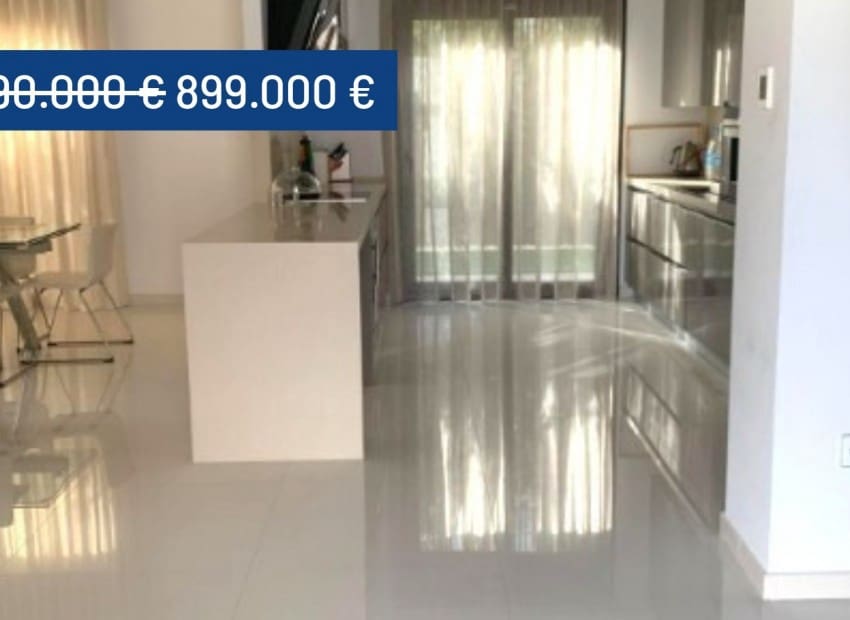 4 bedroom Villa for sale in Campoamor with pool - € 899,000 (Ref: 9074526)