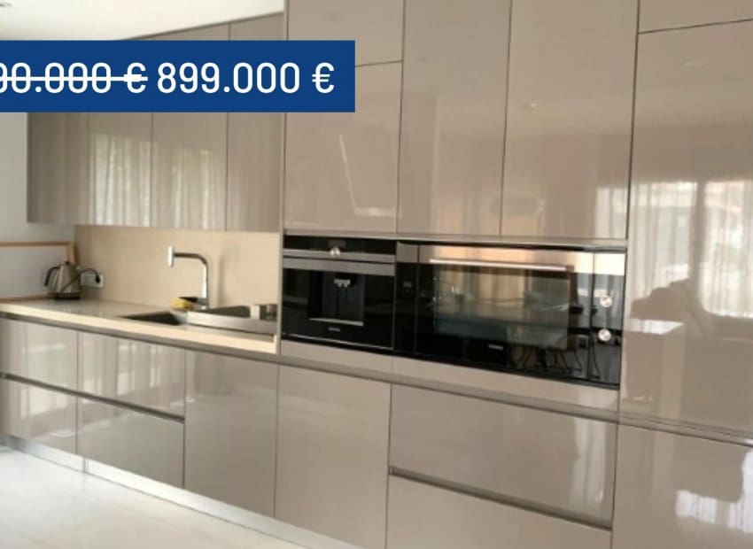 4 bedroom Villa for sale in Campoamor with pool - € 899,000 (Ref: 9074526)