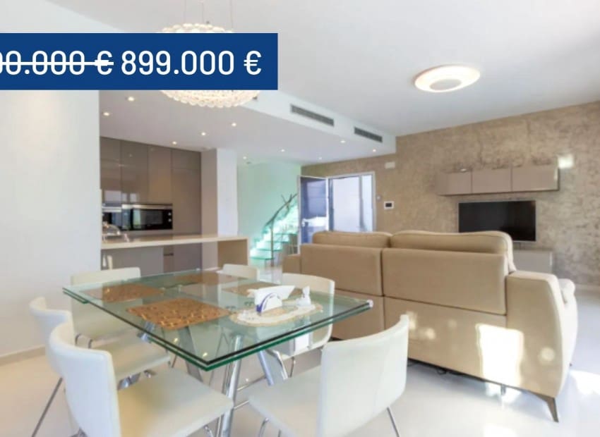 4 bedroom Villa for sale in Campoamor with pool - € 899,000 (Ref: 9074526)