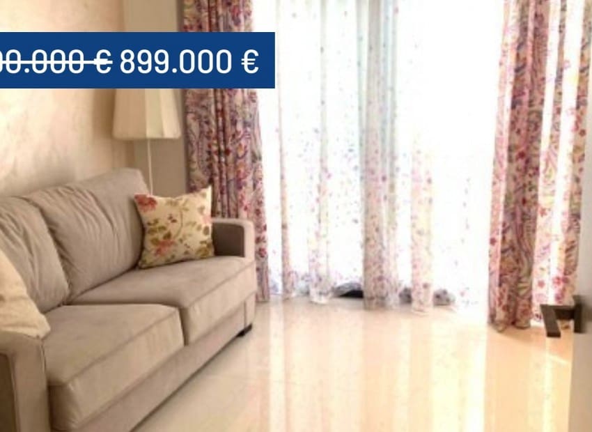 4 bedroom Villa for sale in Campoamor with pool - € 899,000 (Ref: 9074526)