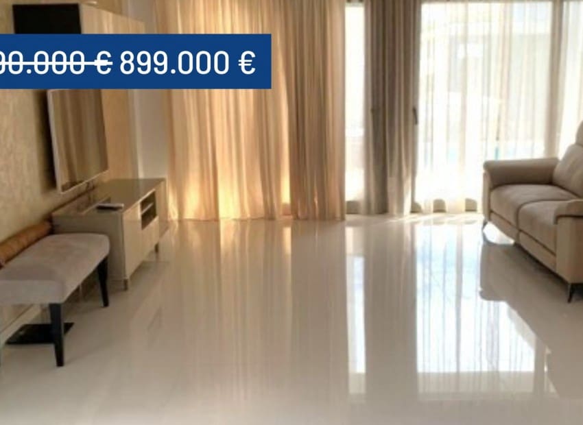 4 bedroom Villa for sale in Campoamor with pool - € 899,000 (Ref: 9074526)