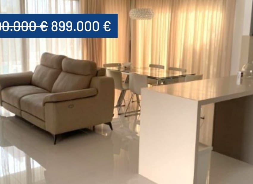 4 bedroom Villa for sale in Campoamor with pool - € 899,000 (Ref: 9074526)