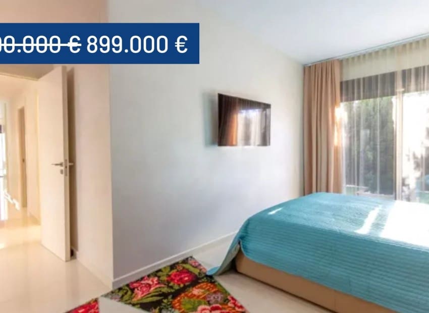 4 bedroom Villa for sale in Campoamor with pool - € 899,000 (Ref: 9074526)