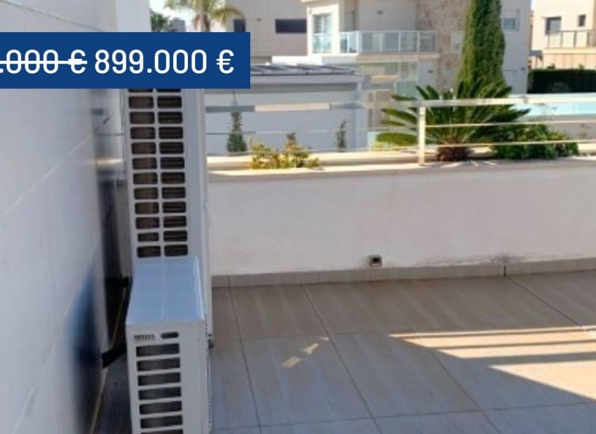 4 bedroom Villa for sale in Campoamor with pool - € 899,000 (Ref: 9074526)