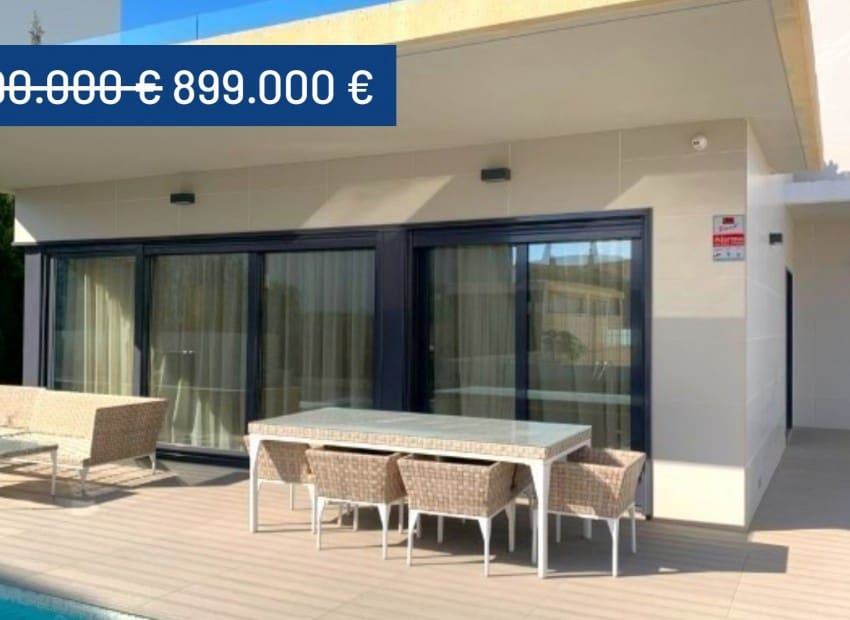 4 bedroom Villa for sale in Campoamor with pool - € 899,000 (Ref: 9074526)