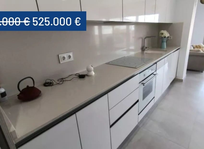 3 quarto Moradia para venda em Villamartin com piscina - 525 000 € (Ref: 9075588)