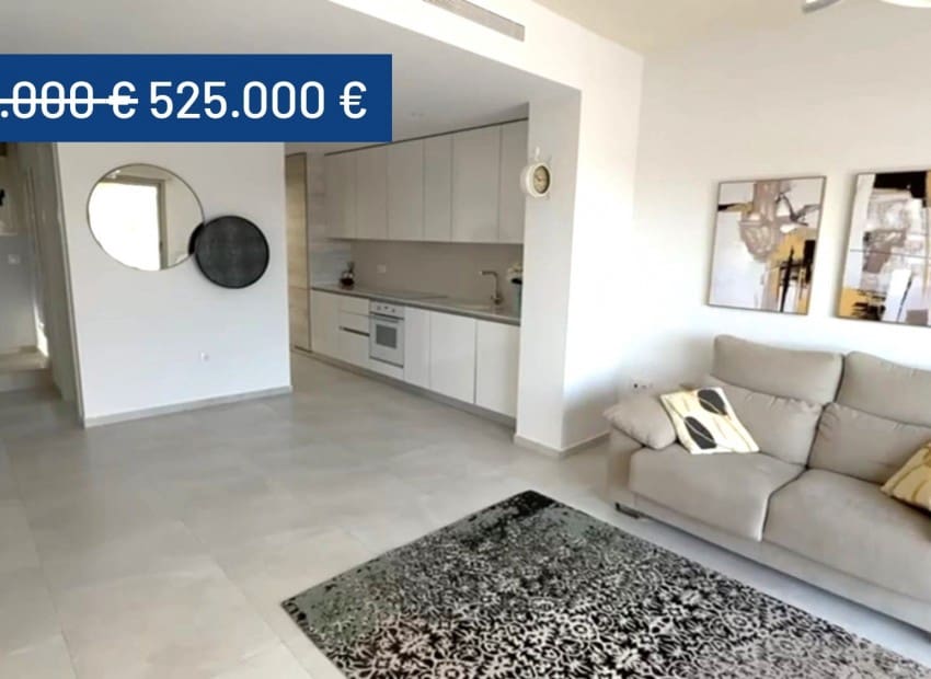 3 quarto Moradia para venda em Villamartin com piscina - 525 000 € (Ref: 9075588)