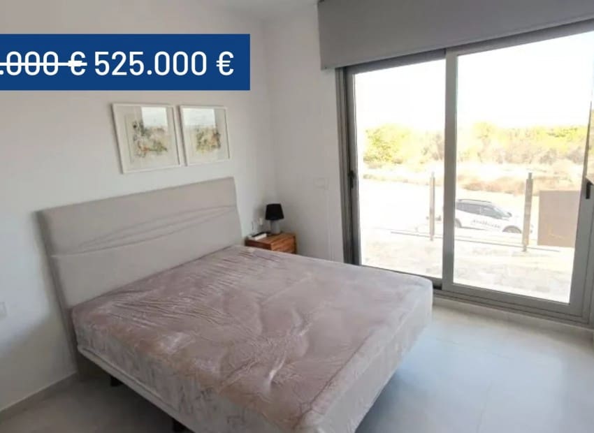 3 quarto Moradia para venda em Villamartin com piscina - 525 000 € (Ref: 9075588)