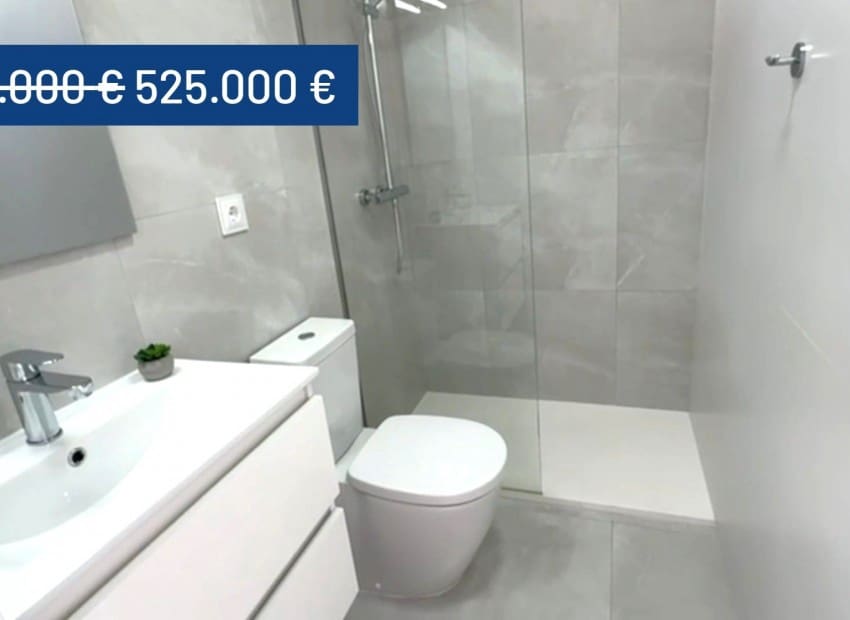3 quarto Moradia para venda em Villamartin com piscina - 525 000 € (Ref: 9075588)