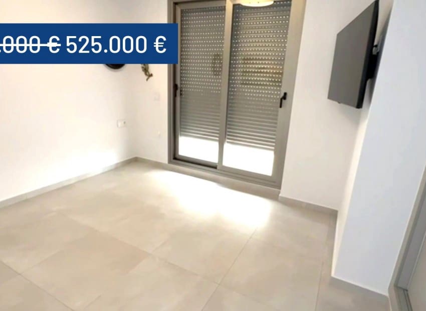 3 quarto Moradia para venda em Villamartin com piscina - 525 000 € (Ref: 9075588)