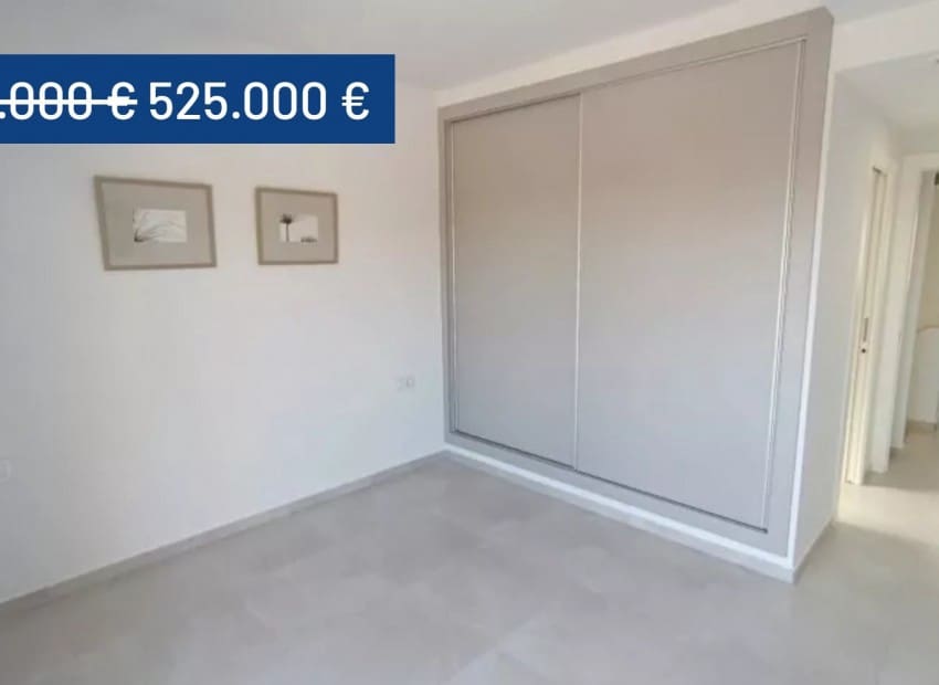 3 quarto Moradia para venda em Villamartin com piscina - 525 000 € (Ref: 9075588)