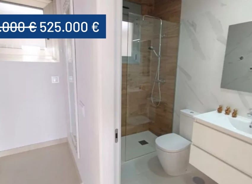 3 quarto Moradia para venda em Villamartin com piscina - 525 000 € (Ref: 9075588)