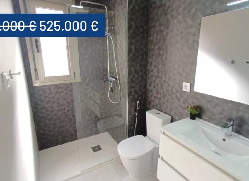 3 quarto Moradia para venda em Villamartin com piscina - 525 000 € (Ref: 9075588)