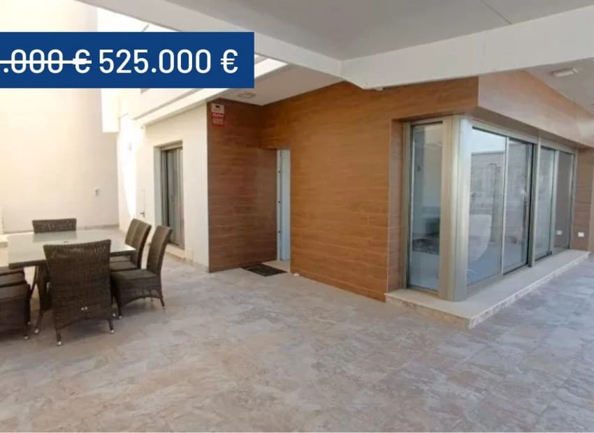 3 quarto Moradia para venda em Villamartin com piscina - 525 000 € (Ref: 9075588)