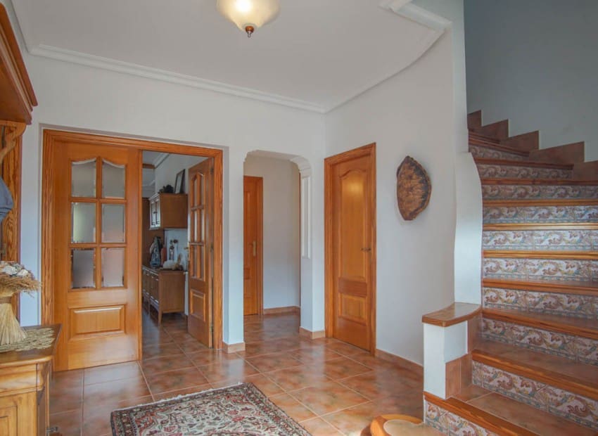 5 bedroom Villa for sale in Calpe / Calp with pool - € 725,000 (Ref: 9081963)