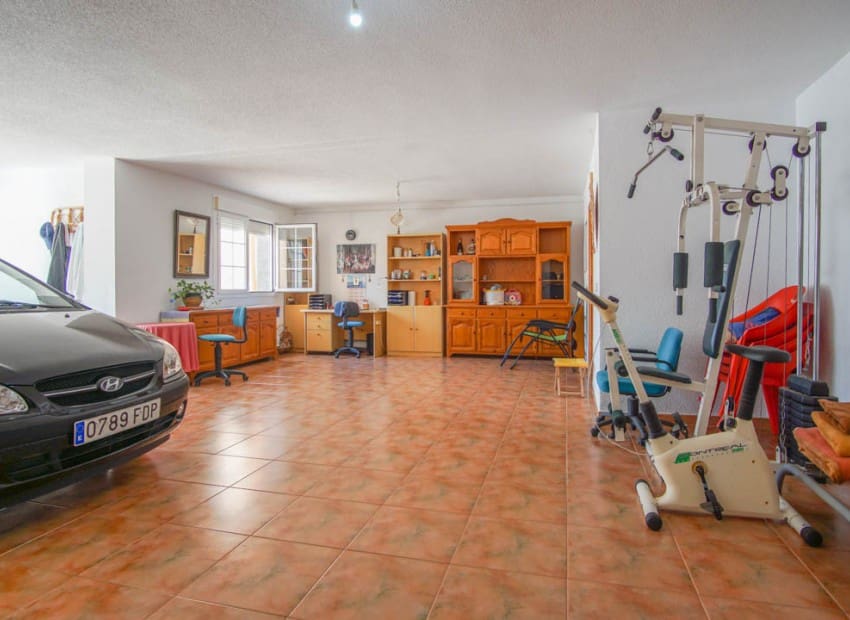 5 bedroom Villa for sale in Calpe / Calp with pool - € 725,000 (Ref: 9081963)