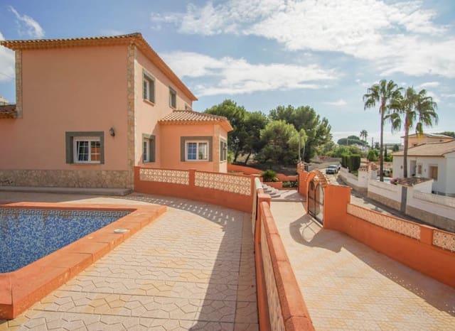 5 bedroom Villa for sale in Cometa - Carrió, Calpe / Calp with pool - € 725,000 (Ref: 9081963)