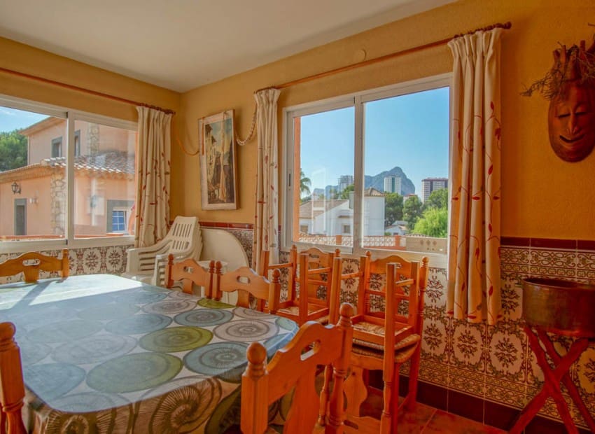 5 bedroom Villa for sale in Calpe / Calp with pool - € 725,000 (Ref: 9081963)