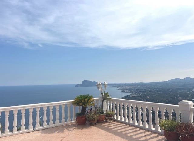 6 slaapkamer Villa te koop in Altea met zwembad - € 2.300.000 (Ref: 9084657)