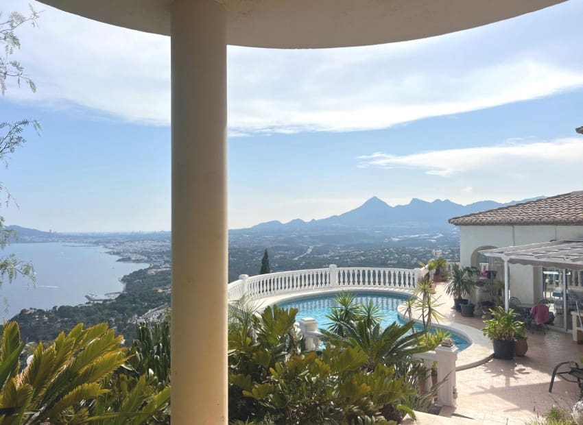 6 makuuhuone Huvila myytävänä paikassa Altea mukana uima-altaan - 2 300 000 € (Ref: 9084657)