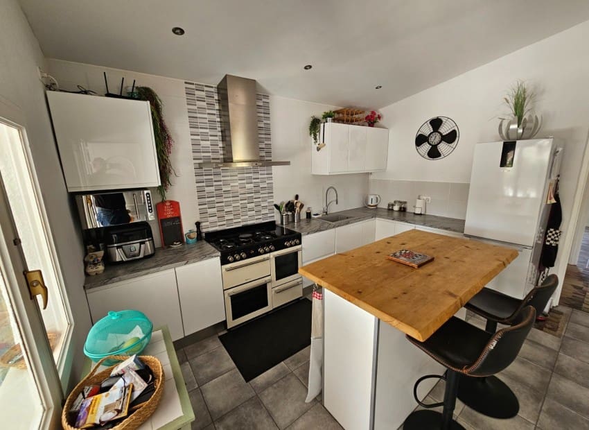 2 soveværelse Erhverv til salg i Sax med swimmingpool - € 499.995 (Ref: 9094685)